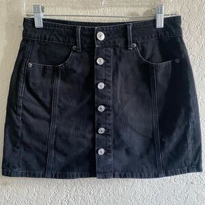 American Eagle Denim Jean Black Mini Skirt Size 4 Button Up Detail Y2K